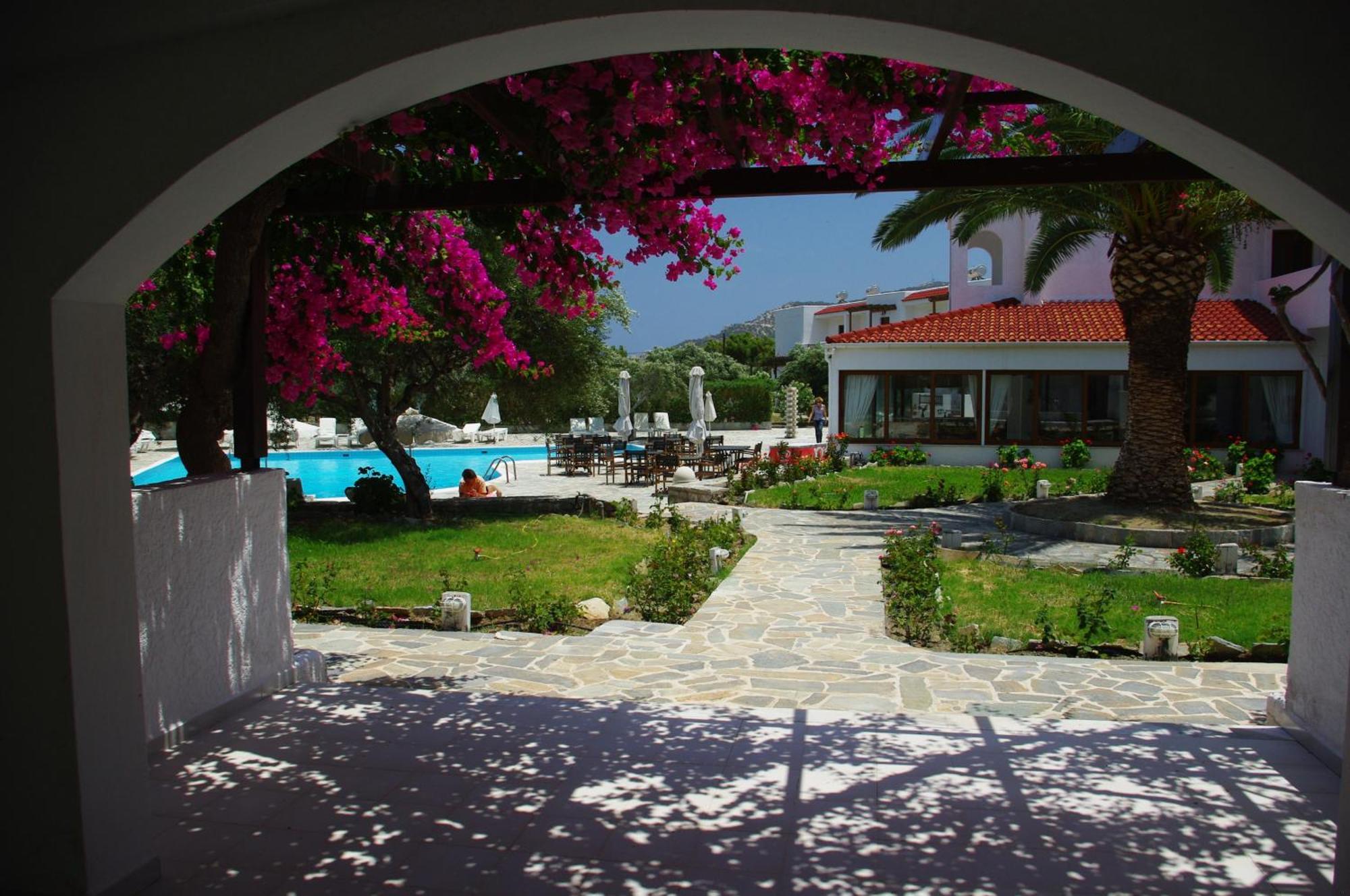 Astron Hotel Karpathos Exterior foto